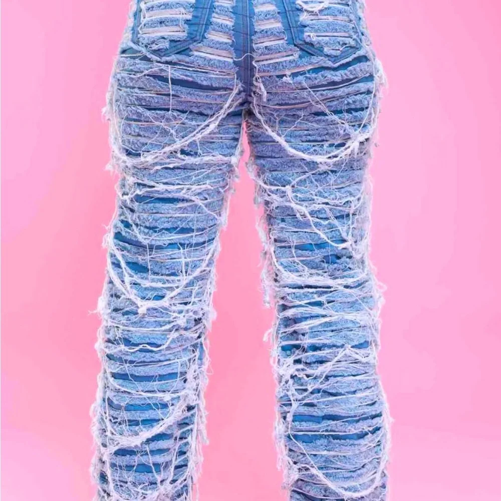 🔥Shredded Blue Denim Distress jeans - Picture 4 of 6
